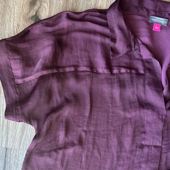 Vince Camuto Plum Short-Sleeve Blouse - Picture 3 of 4